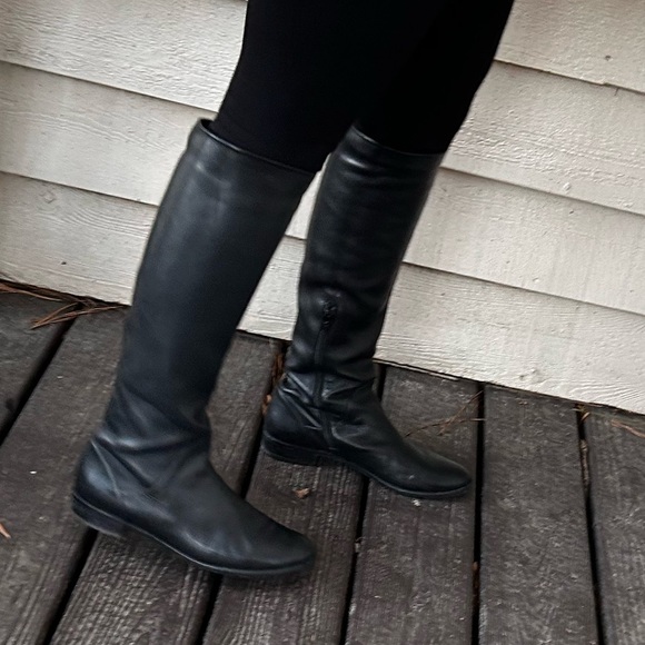 Stuart Weitzmen Black Leather Knee-High Boots size 9 M - Picture 5 of 15